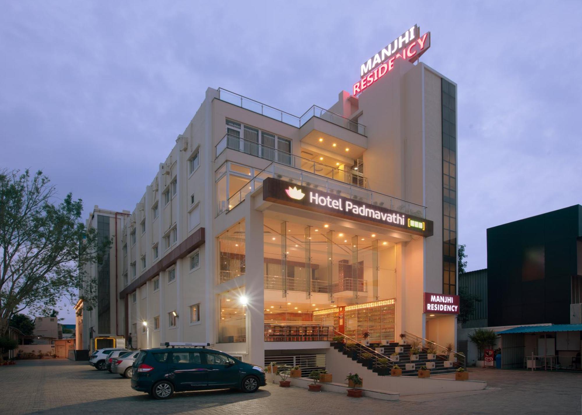 Hotel Manjhi Residency Tiruchirappalli Esterno foto