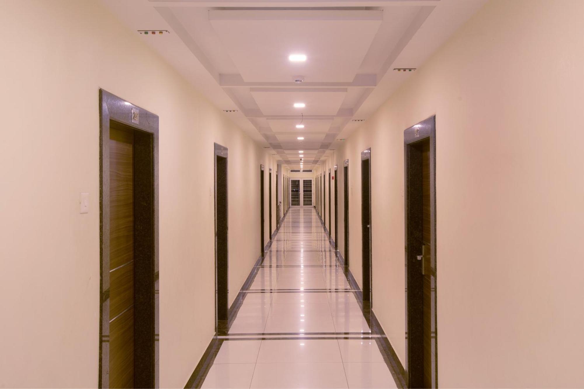 Hotel Manjhi Residency Tiruchirappalli Esterno foto