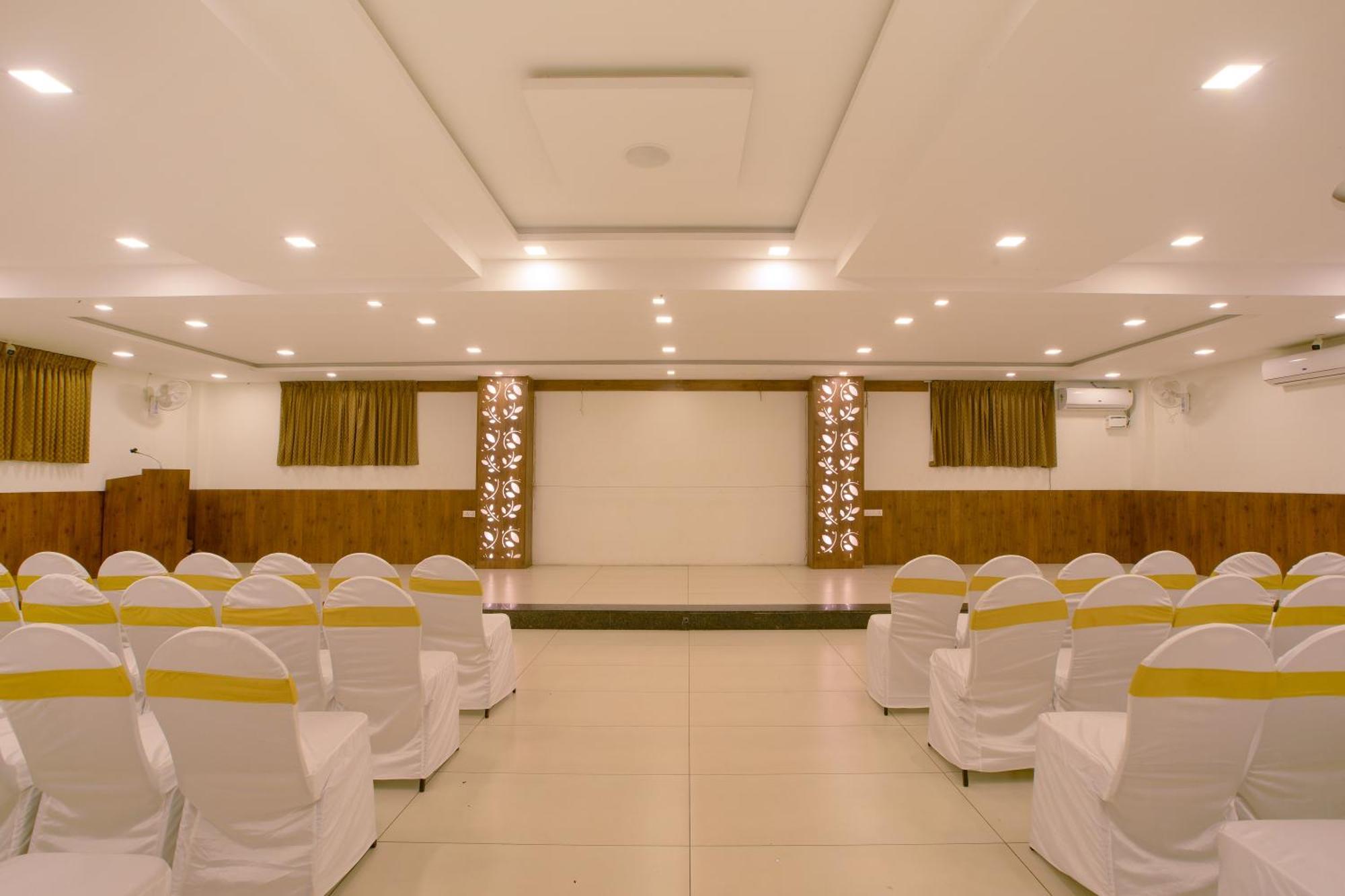 Hotel Manjhi Residency Tiruchirappalli Esterno foto