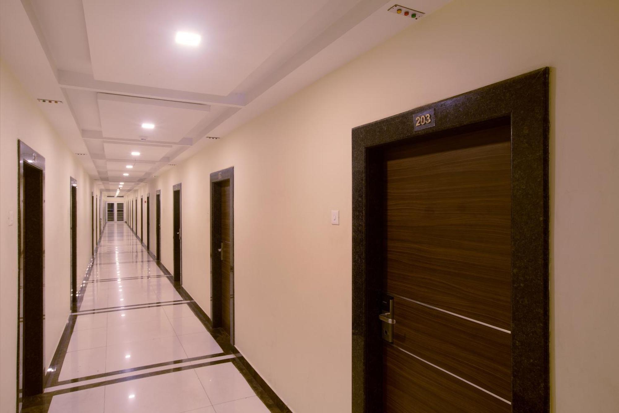 Hotel Manjhi Residency Tiruchirappalli Esterno foto
