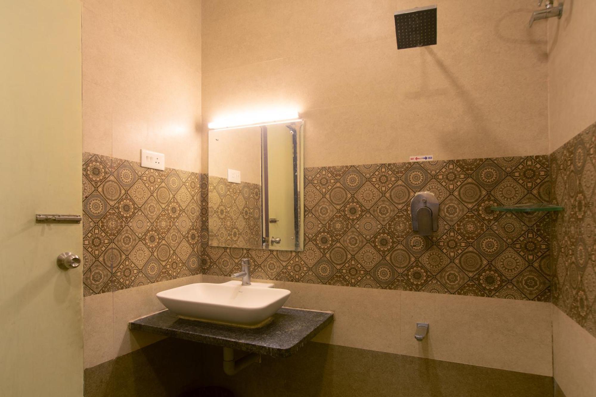 Hotel Manjhi Residency Tiruchirappalli Esterno foto