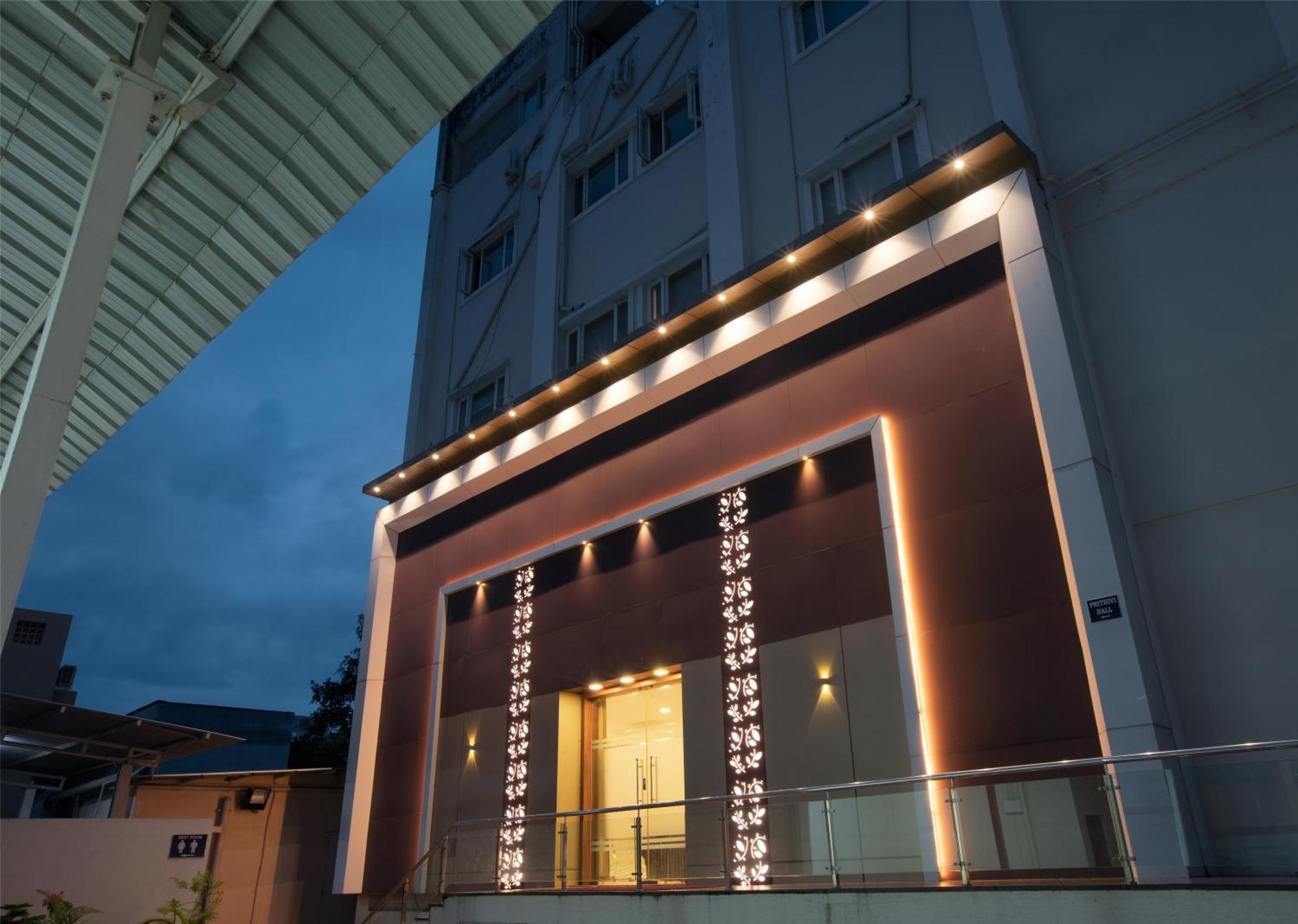 Hotel Manjhi Residency Tiruchirappalli Esterno foto